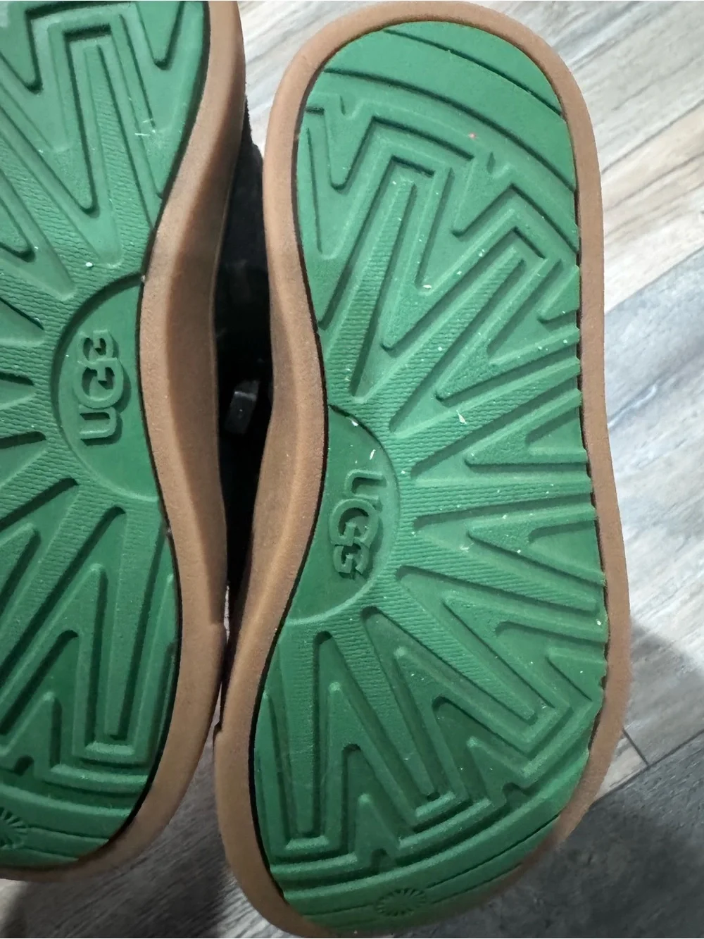 UGG soft black